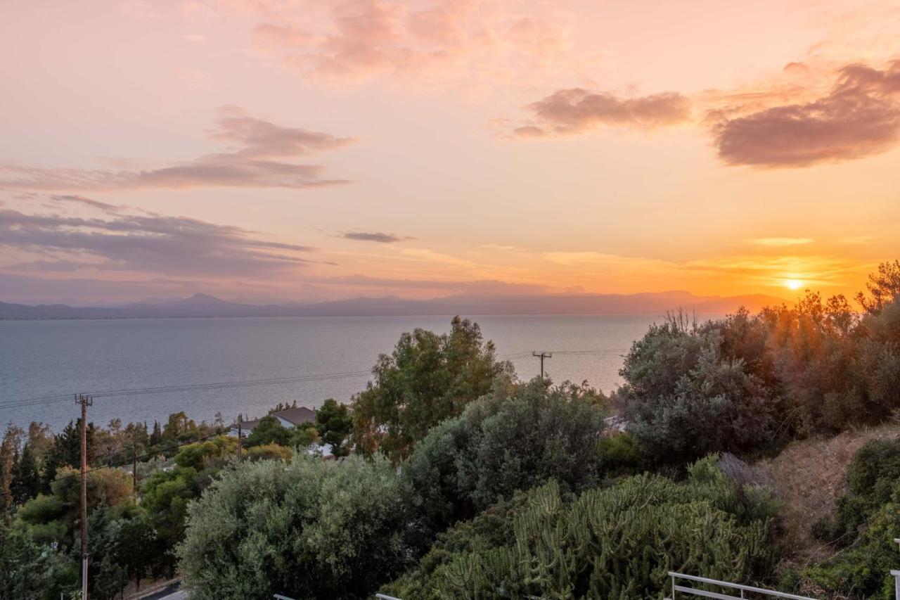 Lydia'S Luxury Apartment Loutraki  Exterior photo